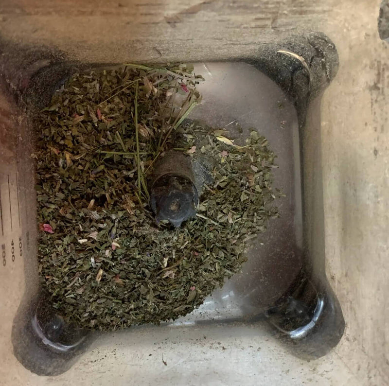 How_to_Make_Chicken_Coop_Potpourri_at_Home-2-5.jpg risegardens