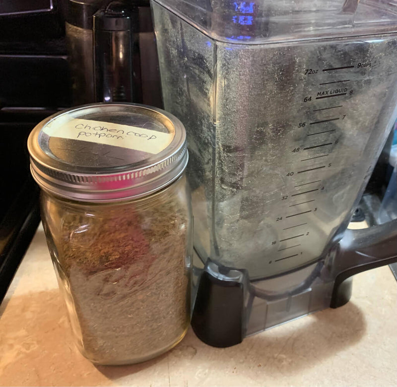 How_to_Make_Chicken_Coop_Potpourri_at_Home-2-6.jpg risegardens